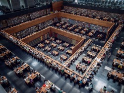 granoduro:  Tian-yu Xiong: “This photograph was taken in the National Library of China, which resides in the middle of Haidian, also known as the educational district of Beijing. As I was wandering the hallways of the library I noticed the astonishing