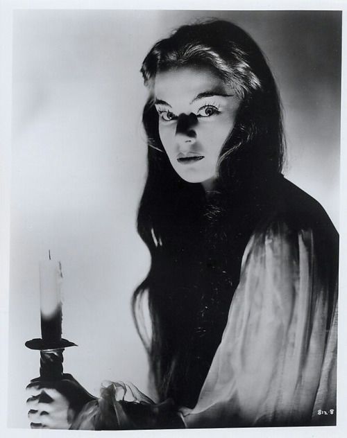 bellalagosa: Carroll Borland in, “Mark of the Vampire” (1935) https://painted-face.com/