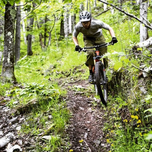 thewideeyedworld: Gettin’ rowdy on The Flow. There’s nothing but great riding in Marquette, MI. #mou