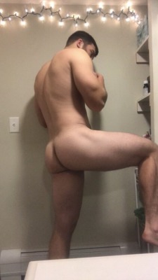 guysthatgetmehard2:  alex from the rear