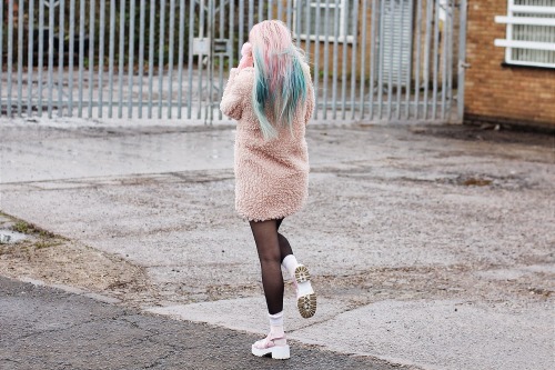 WEIRD (by Kayla Hadlington) Fashionmylegs- Daily fashion from around the web