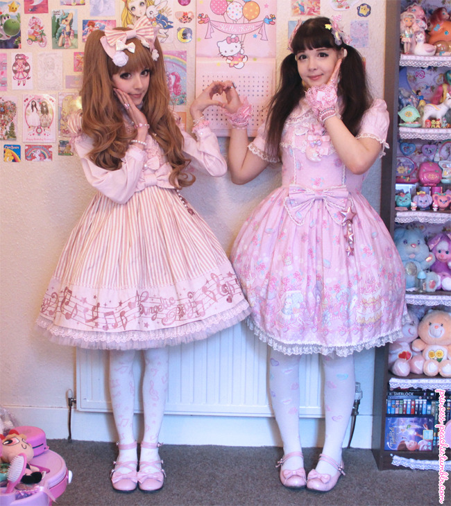 princess-peachie:  Another pic of FrillyPinkDreams and I together! &lt;33This