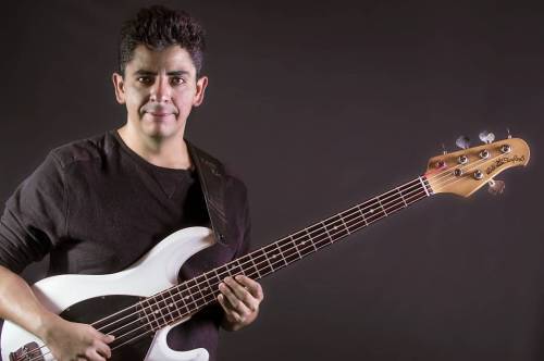 #krisis #rodriguez #bass #bassist #bajo #bajista #music #strap #photoshoot #photography #photographe