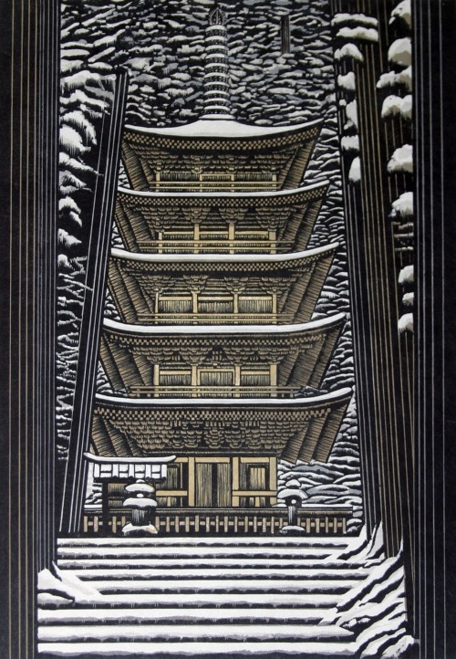 lifeinfluxus:Five Story Snow Covered Pagoda - 森村玲 [Morimura Ray]