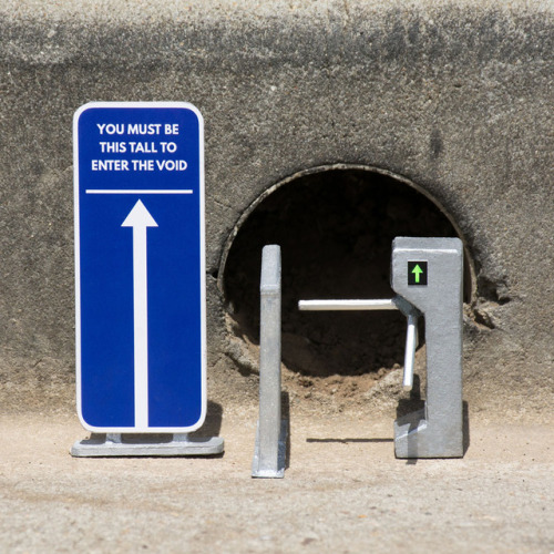 sixpenceee:In Sydney you’ll find these fun urban interventions by artist Michael Pederson. (Source) 