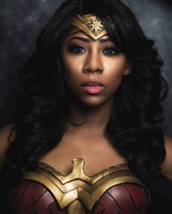 ghettablasta:  Now I think we need a Black Wonder woman! For more cosplay of Panterona   go here. 