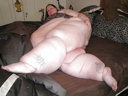 XXX datdude4ssbbw:  ssbbwsatx:  Why? Why? Can’t photo