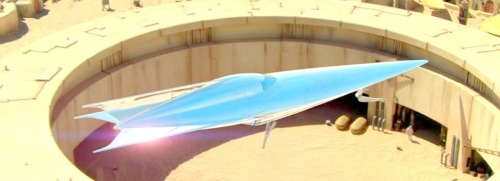 padme-imaholla:Star Wars Challenge: [2/2] SpacecraftAny of Padme’s ships