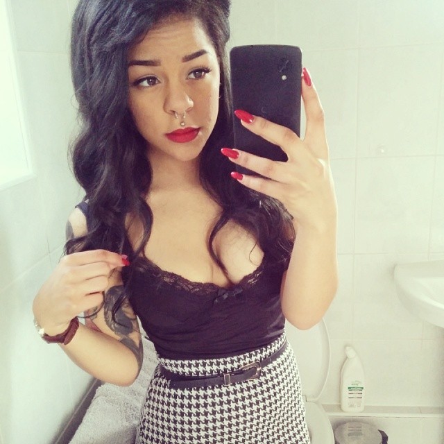 mia-redworth:  Feeling very rockabilly today (I even have a victory roll in my hair)