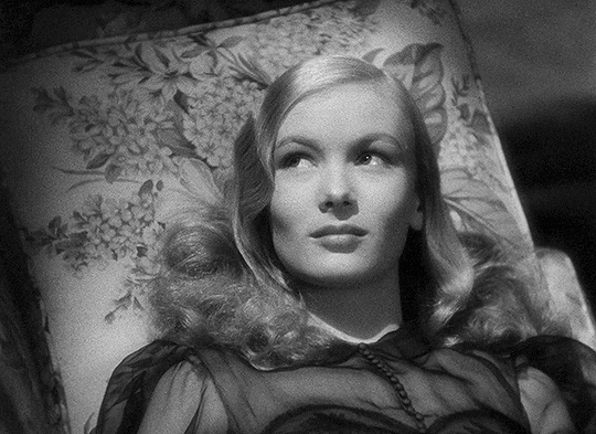 jenniferbannion:Veronica Lake as Jennifer in I Married a Witch (1942)dir. René Clair