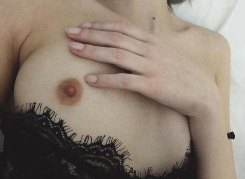 josephinite: ▪️black lace