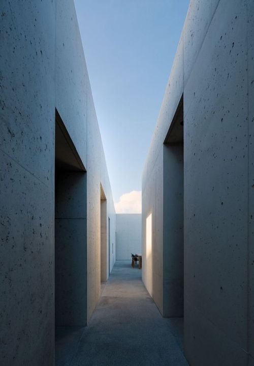 minimalarchitecture: Le Cabanon by Rick Joy Architects (Photo: Joe Fletcher)