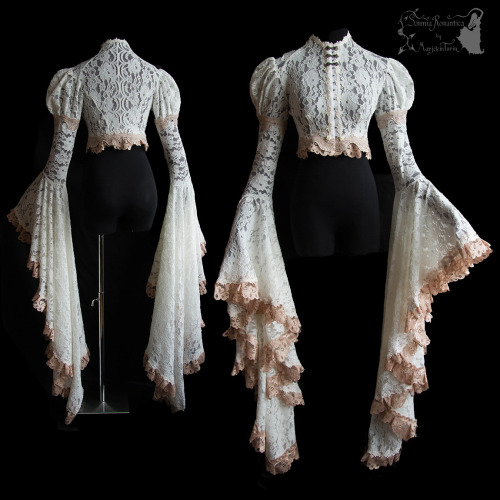 somniaromantica:Because sleeves can’t be too big :) Inspired by Art Nouveau fashion, adjusted 