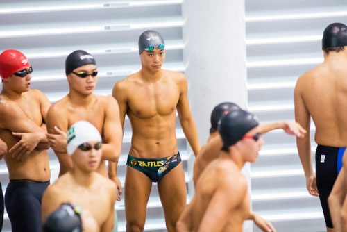 sjiguy:  sgwaterpoloboy:Talented junior and of course one of the hottest too :) Jeriel couldn’t be any hotter