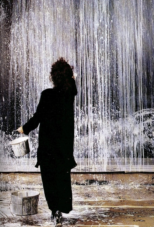 halogenic:  “Rain” - Vogue US June 1997 
