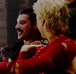bishi:Roger teasing Freddie’s flamboyance and making Freddie laugh will always be my favorite ♡