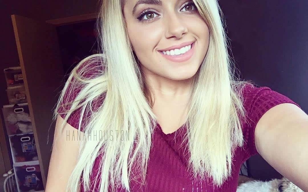 hanahhouston:   the blonder the better 😛🙆🏼  hanahhouston.tumblr.com