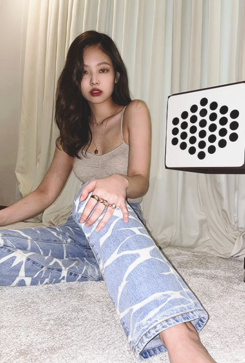 @jennierubyjane
