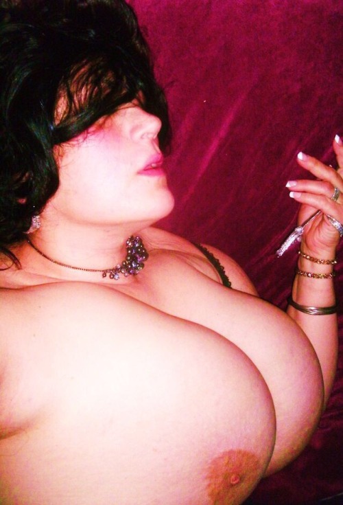 bustylovertits:  Submitted by Beautiful mylonelybreasts 😍😛😋 Submit your b⊙⊙bs’ pics: busty.lover.tits@gmail.com   Follow her:  mylonelybreasts.tumblr.com  Very nice