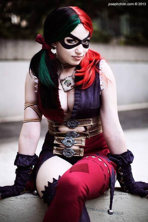 cosplayandgeekstuff:    Destiny Nickelsen (USA) as Harley Quinn.Photos I and II by:   Tobias Roybal Photography  Photo III by:  @Joseph Chi Lin  