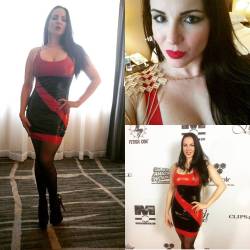 dominasnow:  Kicking off FetishCon 2015 with red and black latex from Blue Skye on the Red Carpet. 