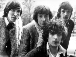 pinkfloydguy:  During the British television coverage of the Apollo 11 moon landing, Pink Floyd provided part of the music, jamming live in the BBC studios.   