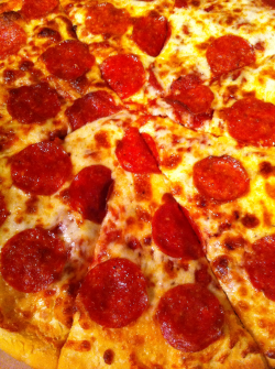 verticalfood:  Pepperoni pizza from Little