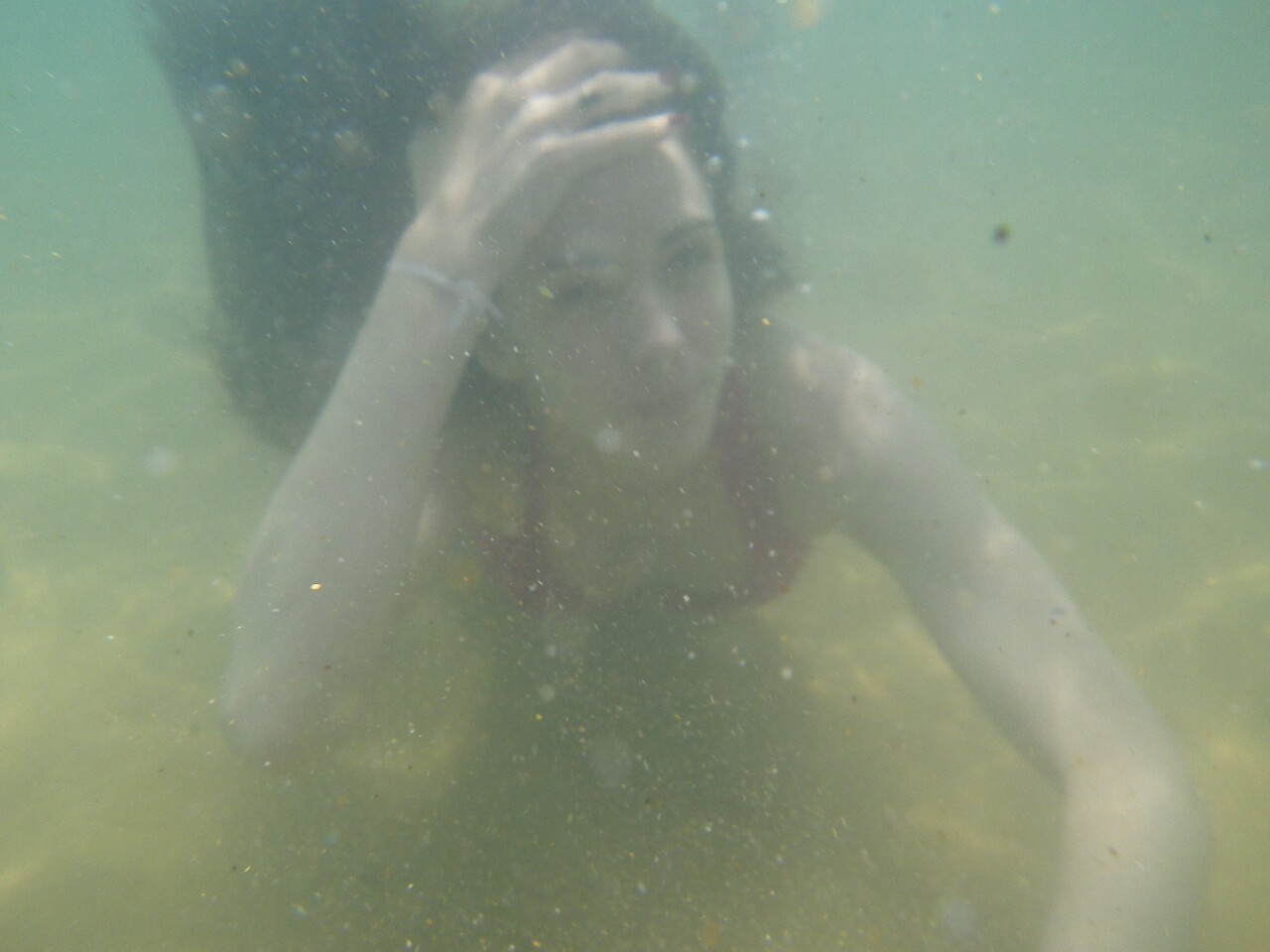  Mermaid pictures  with my girls iris&amp;cloe. My fear of the sun died today^^