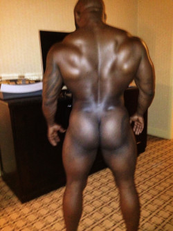 zamnzaddyyy:  Love Mature Black Men Follow: ZamnZaddyyy.Tumblr.com