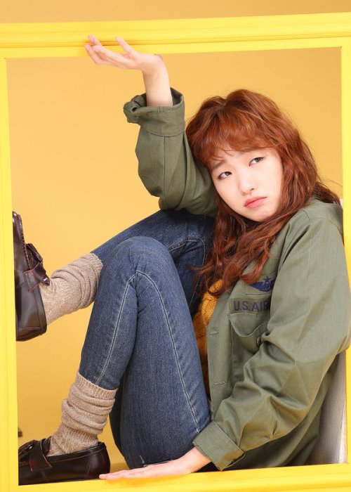 KIM GO EUN