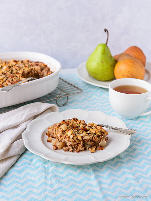 Pear, Macadamia and Coconut Baked Oatmeal