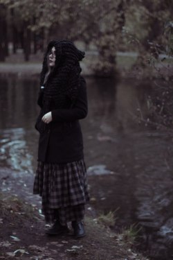 shadecraft-blog:  Aderhine_2015 by Aderhine  Self in October 2015  Brooch and hooded scarf by me  © Aderhine photography 