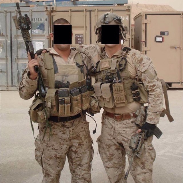 What I wouldn&rsquo;t give to be In between that right now.. Love men in uniform.