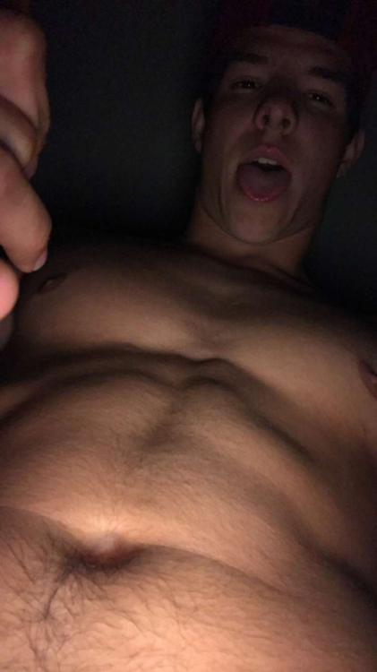 snapboysbaited:Brenden, 19 (requested). Super hot High school football player. Likes to smoke and have a good time 🤙🏻. DM me if you would like me to bait someone for you((: