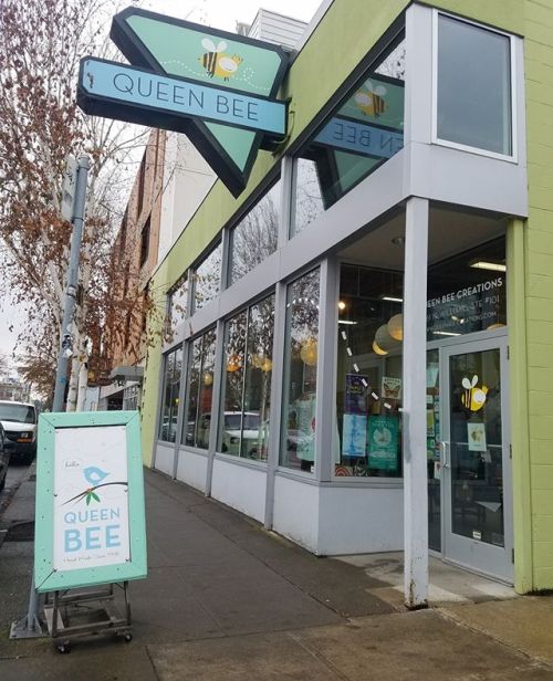 We have updated the hours for our storefront in Portland, OR! 🐝 🛍️⁠
Mon: 10AM - 6PM, Tue - Wed: CLOSED, Thu - Sat: 10AM- 6PM, Sun: 11AM - 5PM⁠