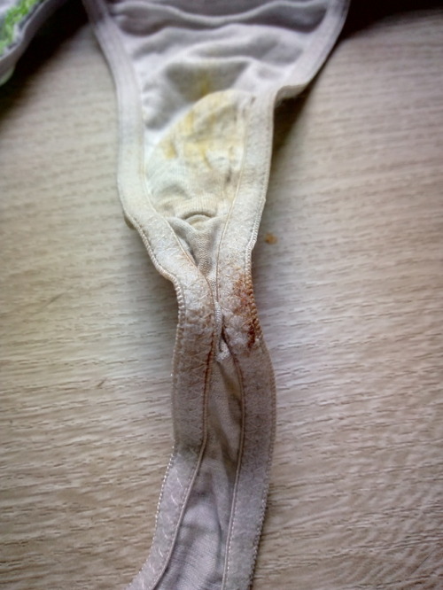 Long time ago, that I post something. Gf wonderful smelly Thong. 