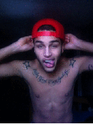 roheartlessro:  Wet!!!! 😍💦💦