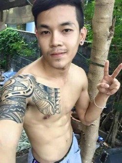hoangnamlau:  Tattoo boy 