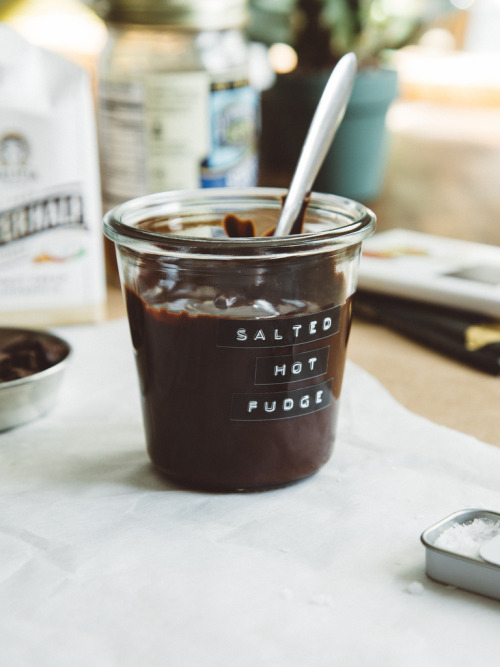 foodffs:  HOW TO MAKE SALTED HOT FUDGE SAUCE Really nice recipes. Every hour. Show me what you cooked! 