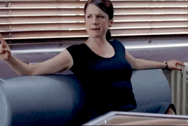 girlflungoutofspace:Raquel Cassidy - Moving WallpaperJust a little gifset dedicated to the way Raque