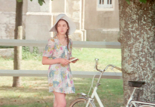 Isabelle Adjani In Faustine And The Beautiful Summer / Faustine Et Le Bel T (dir. Nina Companez - 1972).