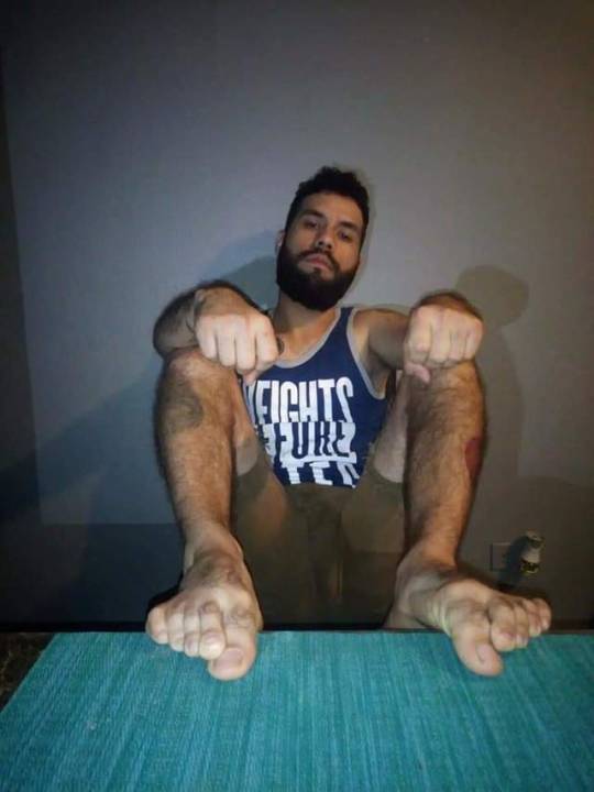 feet-beat:  solesearcherguy:    👅 😋 😛 👣