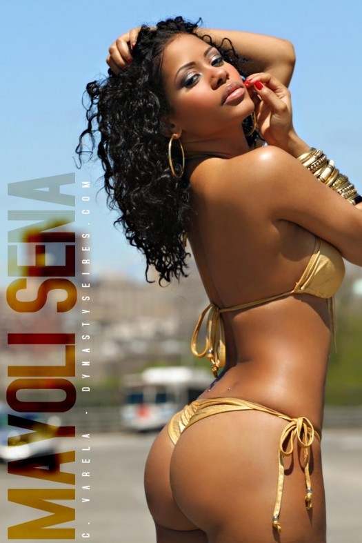 risquephotos:  Mayoli Sena