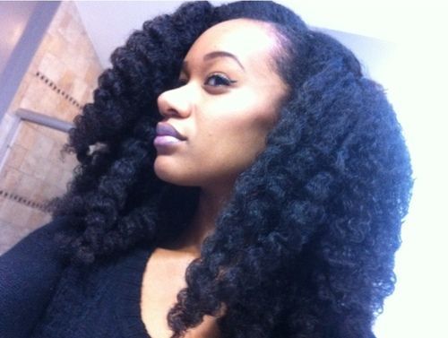 naturalhairqueens:that body in her hair though!