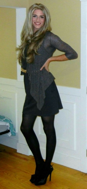 dreamingofmyday:  dixchix:  Beautiful amateur gurl… So men can’t make convincing and be
