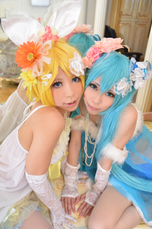 Vocaloid - Miku Hatsune & Rin Kagamine 3HELP US GROW Like,Comment & Share.CosplayJapaneseGirls1.5 - www.facebook.com/CosplayJapaneseGirls1.5CosplayJapaneseGirls2 - www.facebook.com/CosplayJapaneseGirl2tumblr - http://cosplayjapanesegirlsblog.tumbl