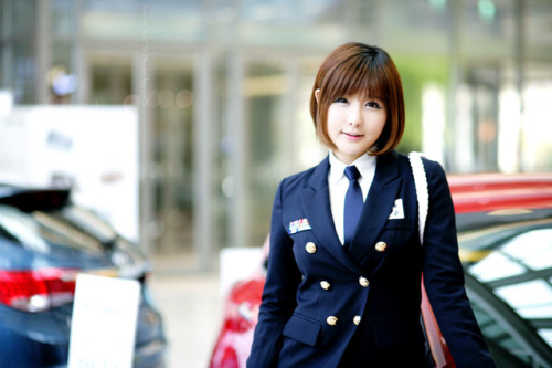 beolab5: Sales Representative - Ryu Ji Hye (류지혜)