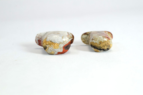 heartonsleevejewelry:  Mexican crazy lace agate plugs and labrets The plugs are 25.5 mm with the 11 mm labret, the smallest is 9 mm  Wild coloring 