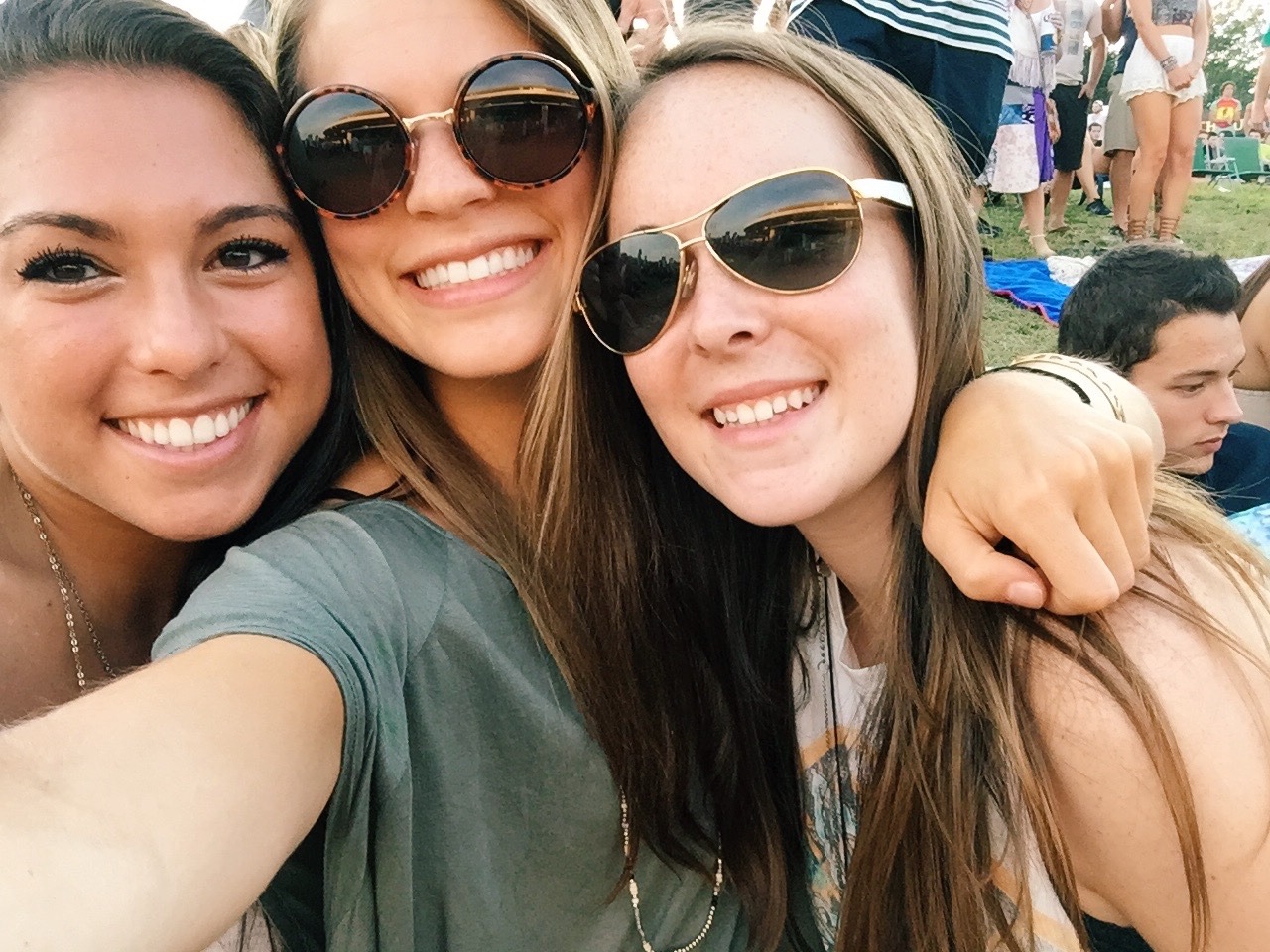 izzybilotta:  pnut-butter:  Rebelution &amp; Sublime concert last night :)  Trendy
