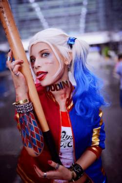 kamikame-cosplay:    Harley Quinn Cosplay by CatJIA. Photo by Master C  